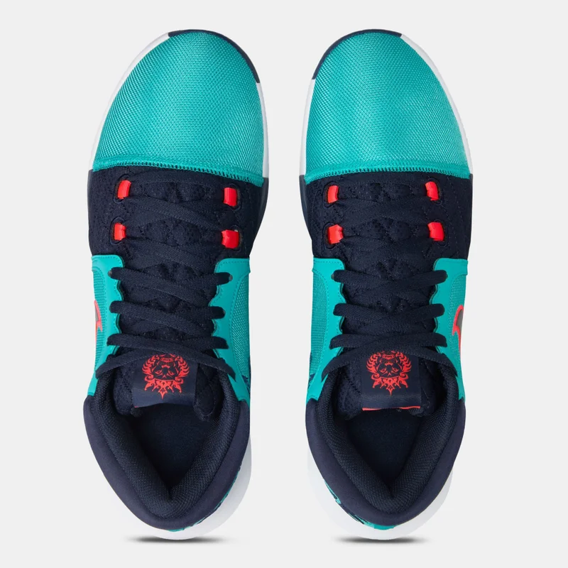 Nike Men's LeBron Witness VIII Basketball Shoes