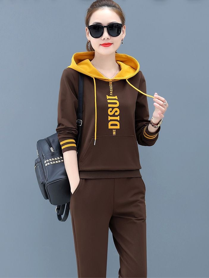 طقم سويت شيرت بغطاء رأس للتجارة الخارجية عبر الحدود للنساء في خريف أوروبا والولايات المتحدة بحجم كبير فضفاض مع ألوان متباينة وحروف، طقم من قطعتين بالجملة للنساء - Image 4