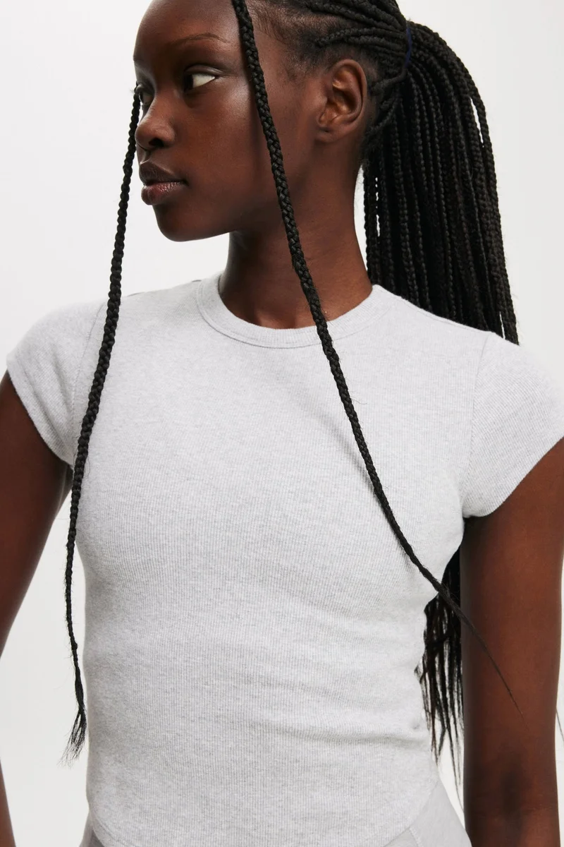 Body ACTIVE CURVED HEM BABY TEE