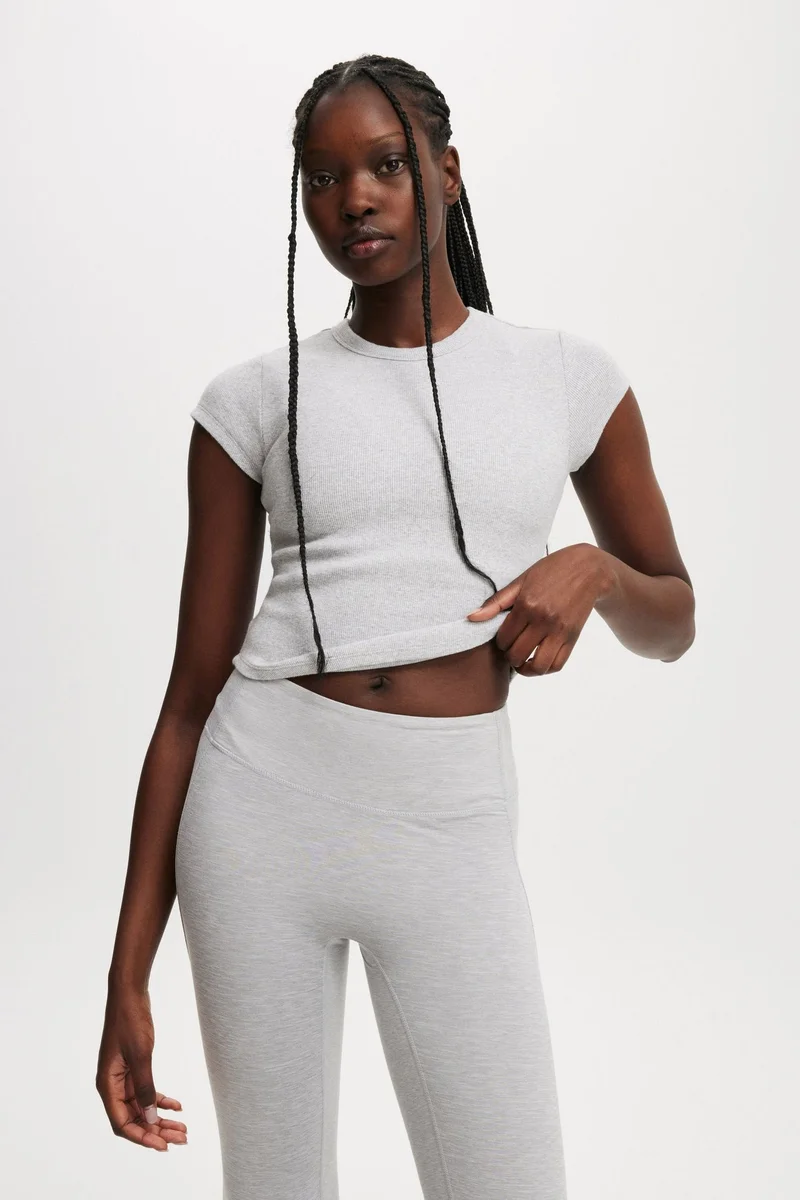 Body ACTIVE CURVED HEM BABY TEE