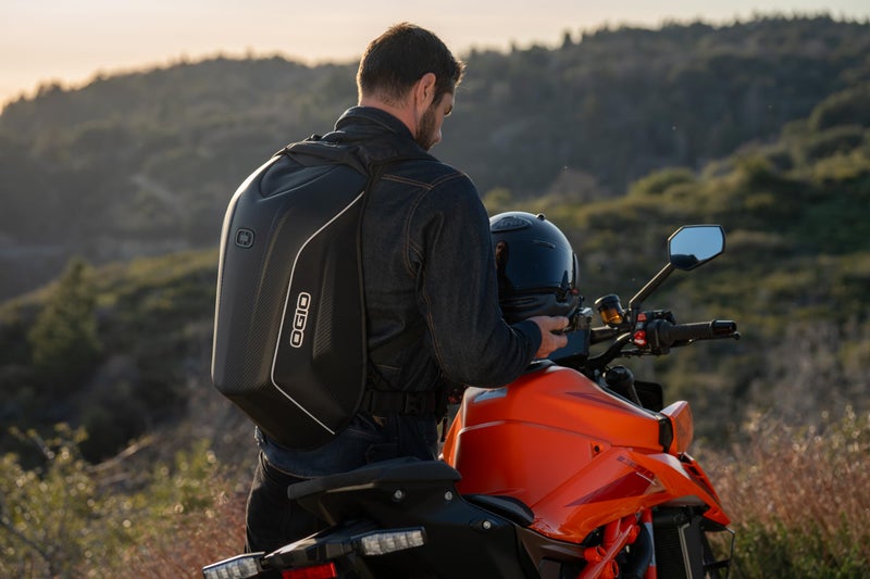 OGIO 123006.36 No Drag Mach 5 Motorcycle Backpack - Stealth Black , 20.5" H x 14.5" W x 7" D, Medium - Image 2