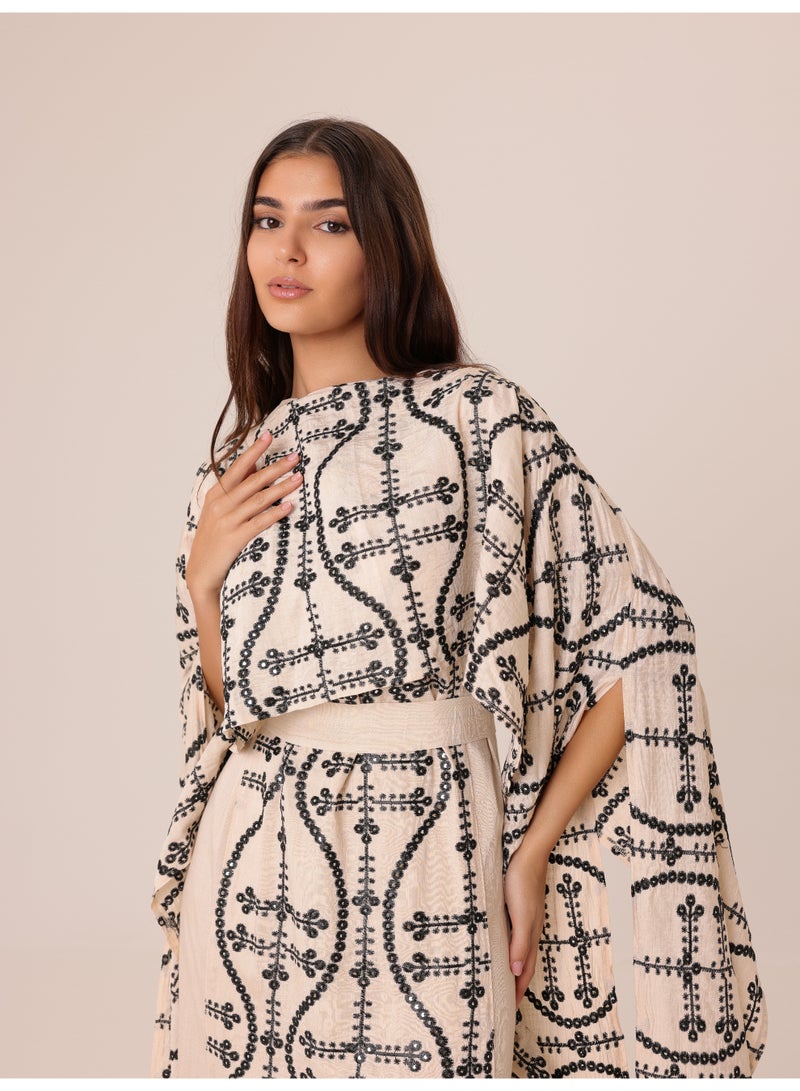 اكسا جلابية مطرزة هندسية فاخرة - Image 3