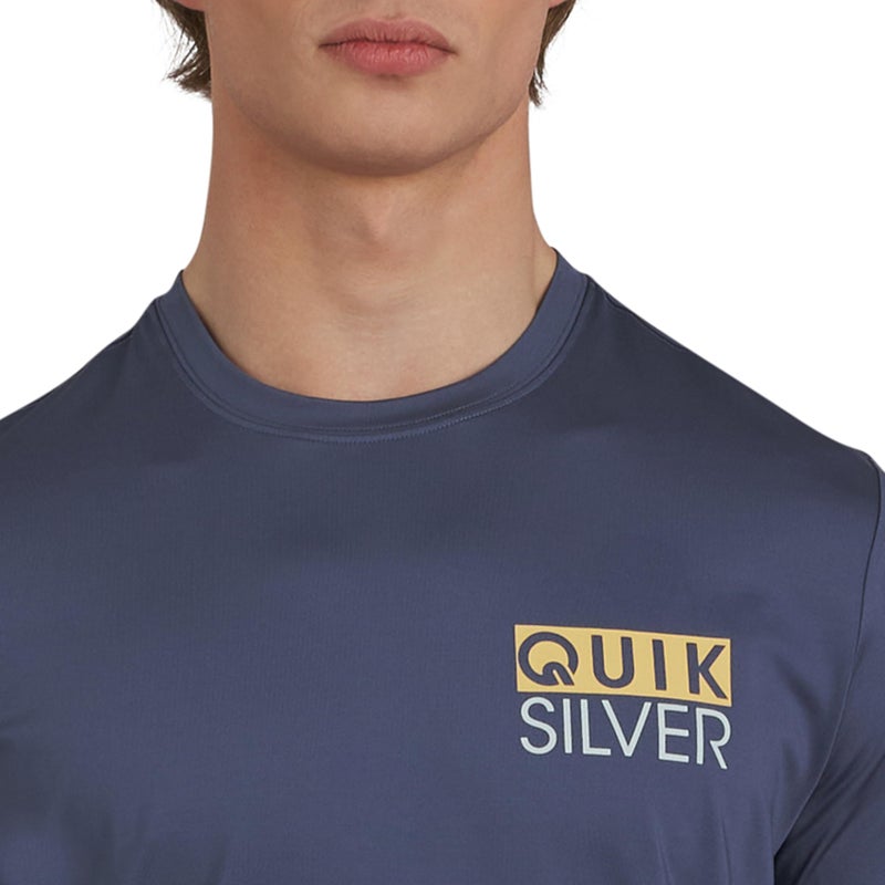 QUIKSILVER تي شيرت واقي من الشمس بأكمام قصيرة للرجال من كويكسيلفر، مقاس كبير، لون أزرق أصلي، ملابس سباحة بتصميم عادي، حماية من الأشعة فوق البنفسجية UPF 50 - Image 2
