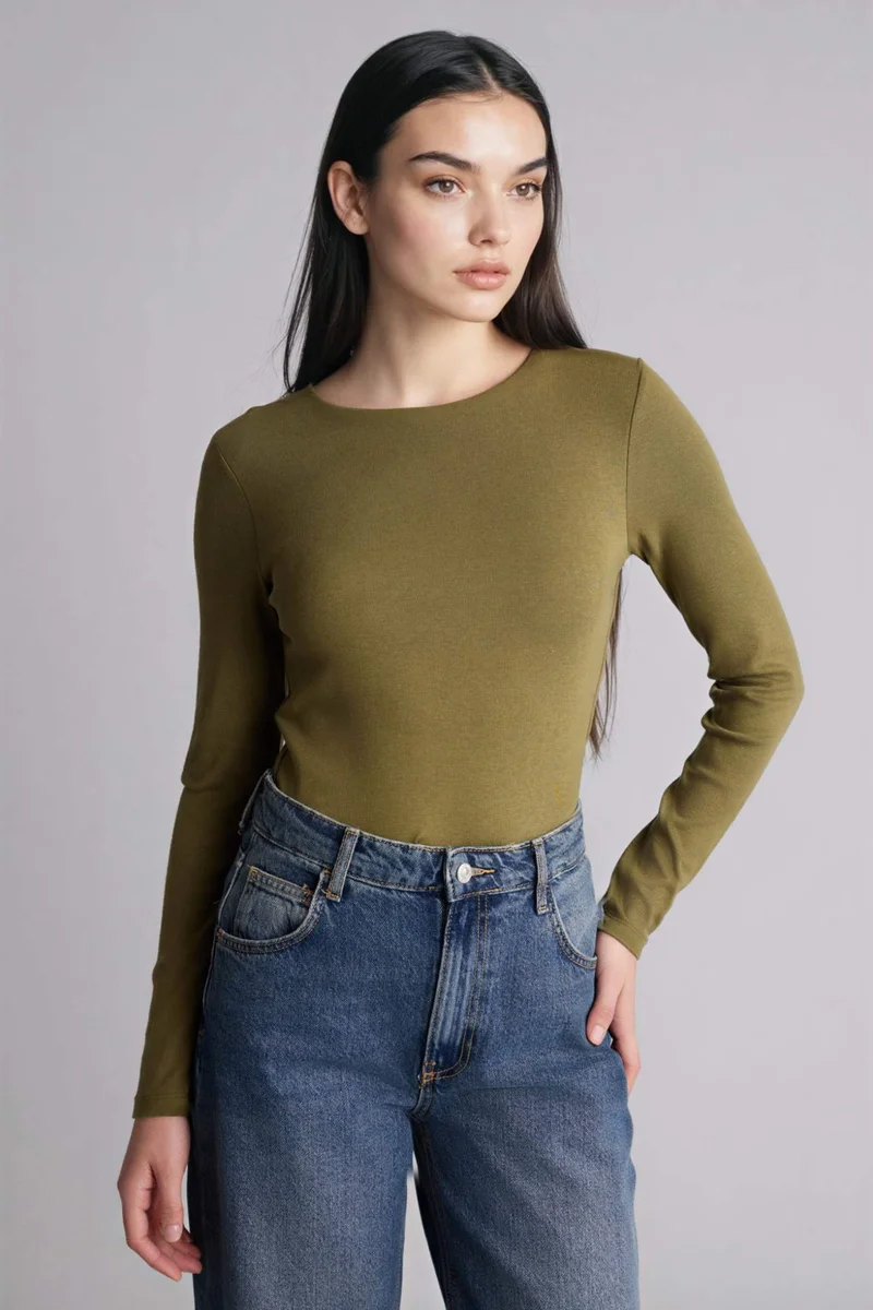 ديفاكتو Slim Fit Crew Neck Basic Modal T-Shirt