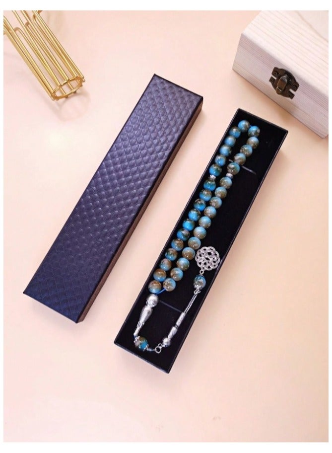 مسبحة رجالية من حبات اللؤلؤ الكريستالية باللون الأزرق العقيقي ذات الجودة العالية بعدد 33 حبة مع علبة - Image 1