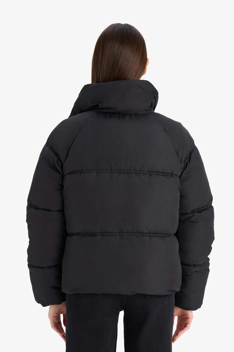 DeFacto Waterproof Regular Fit Puffer Jacket - Image 4
