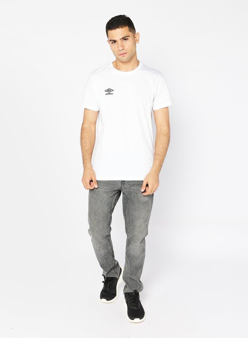 umbro One Colour Print Rounded Neck T-Shirt - Image 3