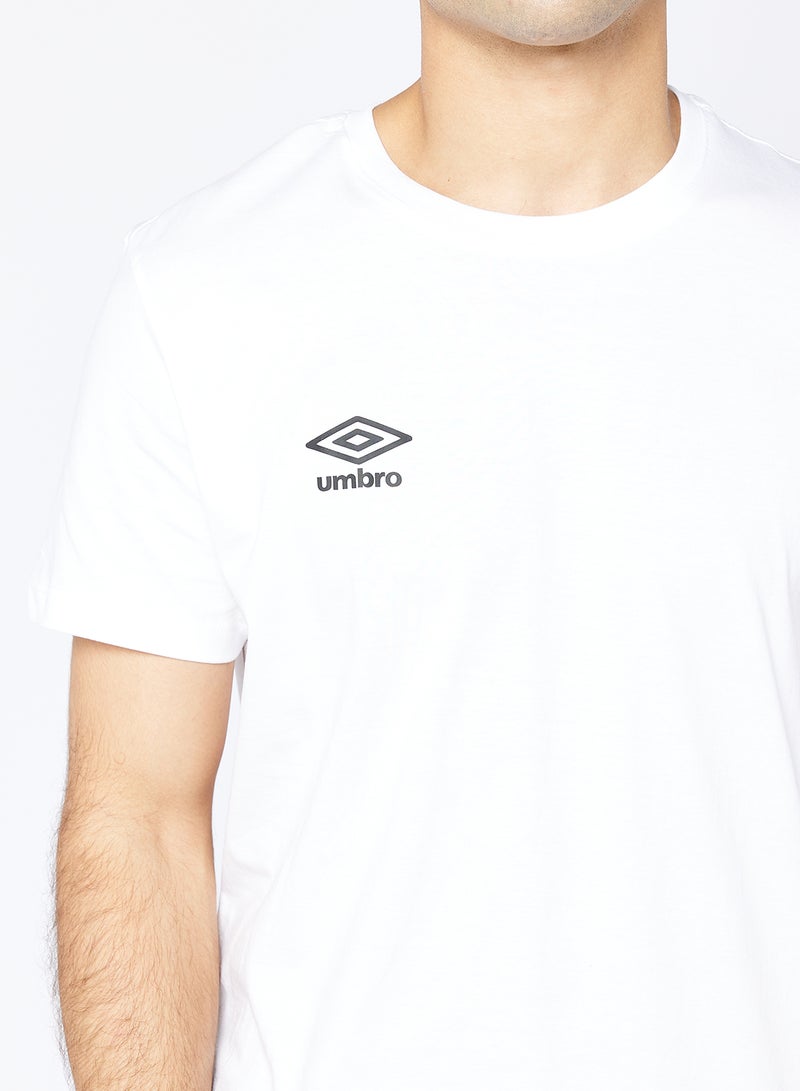umbro One Colour Print Rounded Neck T-Shirt - Image 4