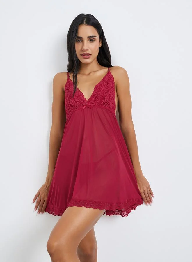 ستايلي قميص نوم بيبي دول بحافة دانتيل صدفية مع سروال داخلي