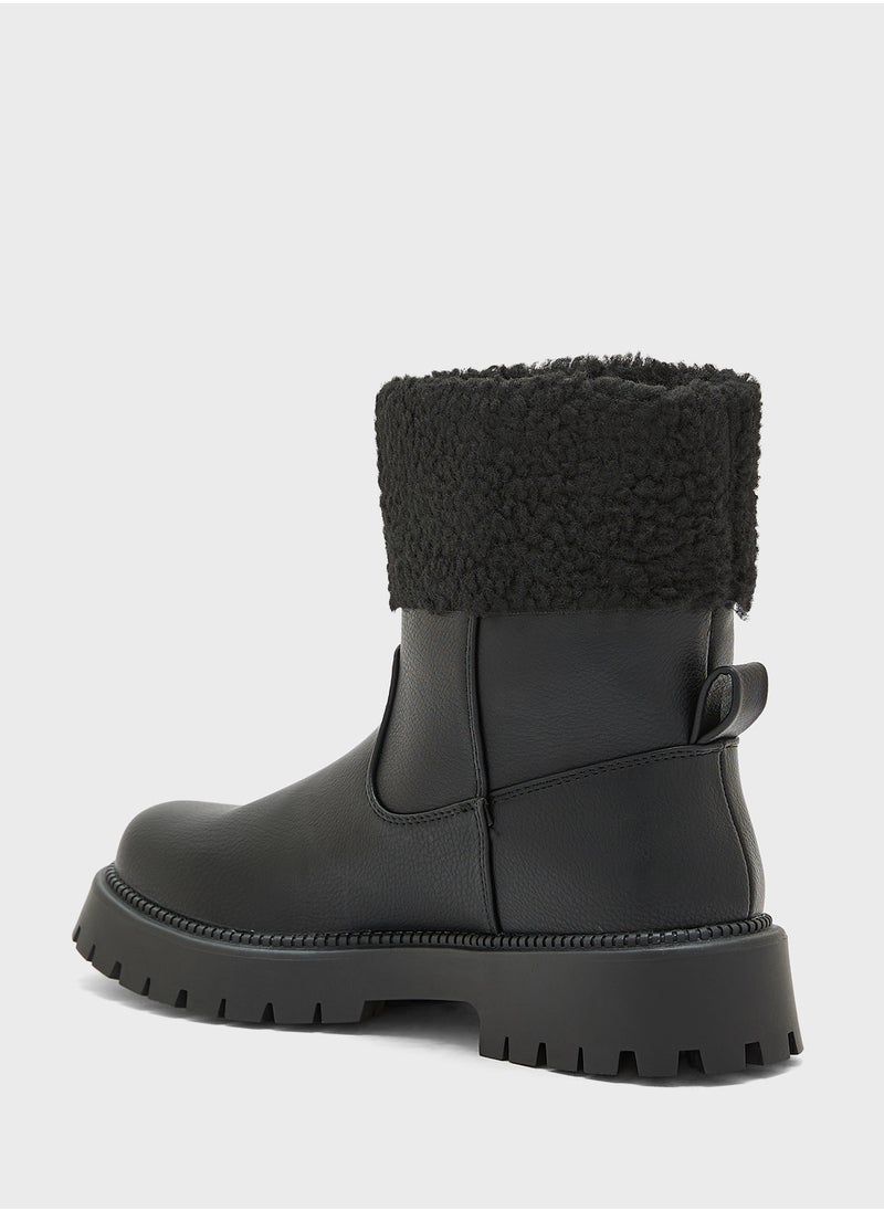 Faux Shearling Chunky Boots - pzsku/Z9CFB3134E6B80682FBD7Z/45/_/1732622449/bdd042e0-592b-4463-b292-46d3fa30ac7f