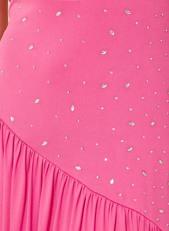 ستايلي فستان ميدي A-Line بكتف مكشوف ومزين من Styli