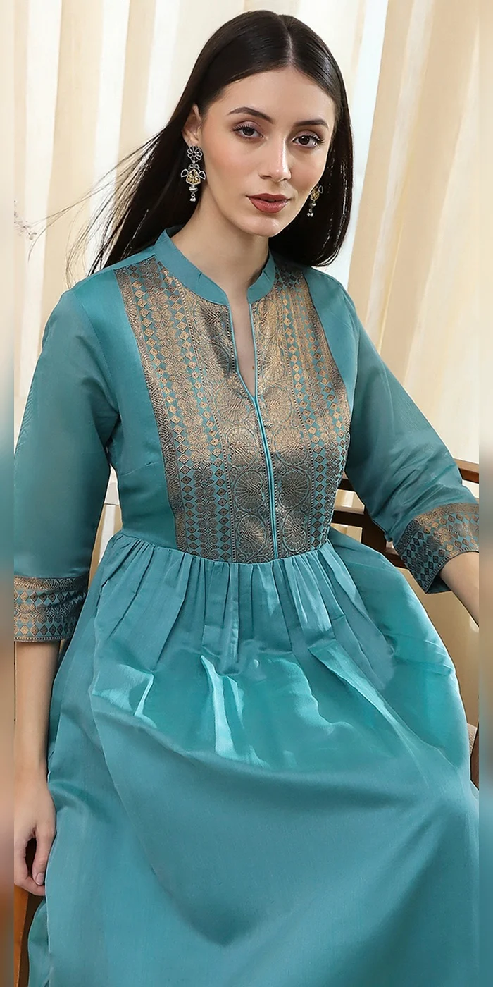 Women Turquoise Yarn-Dyed Flared Kurta