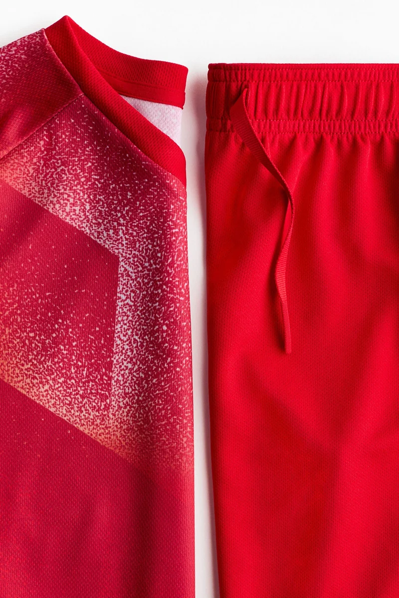 H&M 2-piece football set with DryMove™