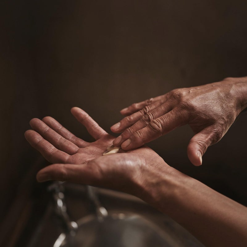 Aesop Rind Concentrate Body Balm | Lightweight, Fast-Absorbing Hydration with Pink Grapefruit, Orange Rind, Lemon Rind, Aloe Vera & Nut Oils | Bright Citrus Fresh Scent | 500 mL / 16.9 fl oz - Image 5