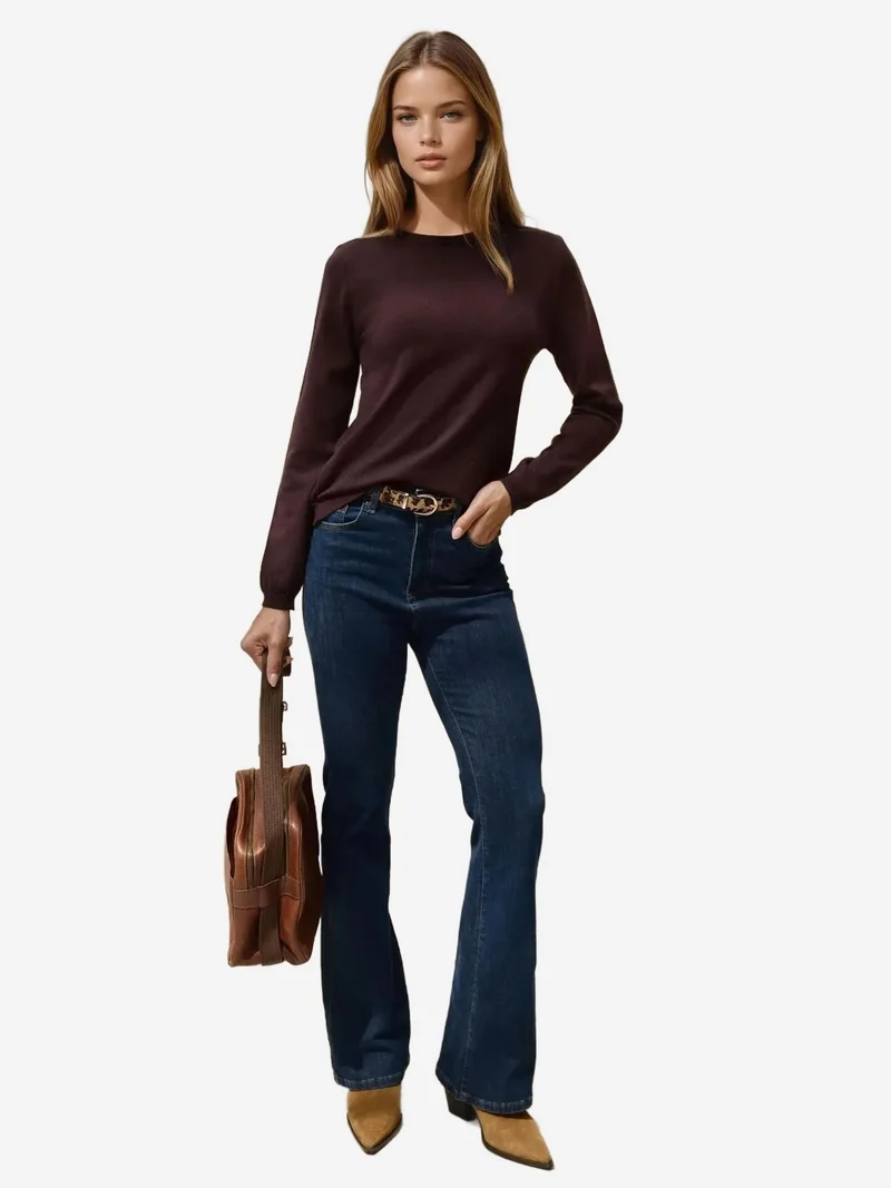 زوبعة كنزة أساسية بياقة دائرية من مزيج الفيسكوز