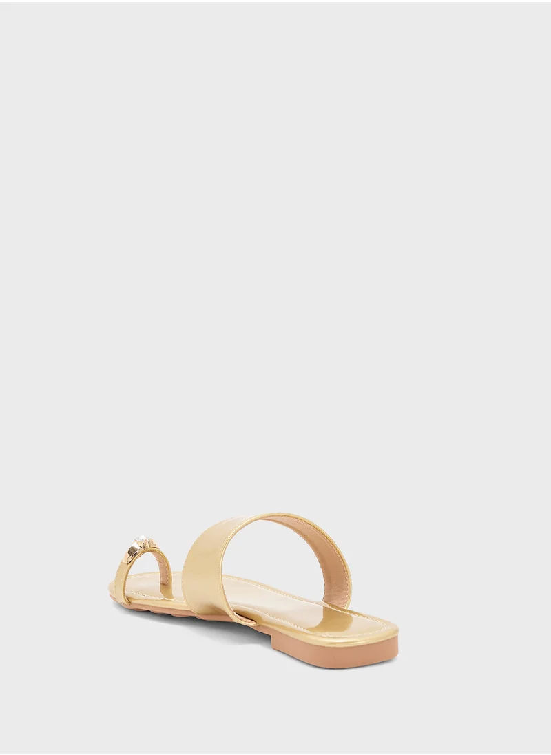 ايلا Womens Flat Sandal