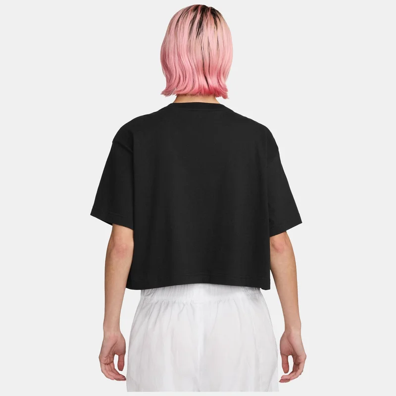 Nike Women's Sportswear Club Loose T-Shirt