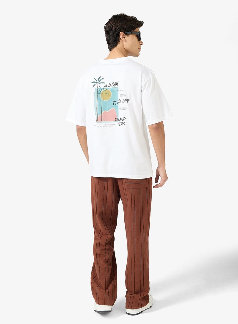 سفنتي فايف تيشيرت بطبعة جرافيك واسع - Image 4