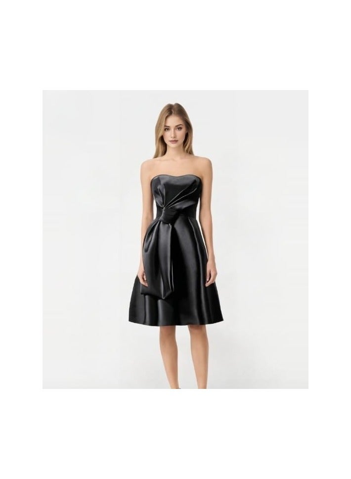 Short black evening dress without sleeves and a tie at the waist with a corset back - Image 1