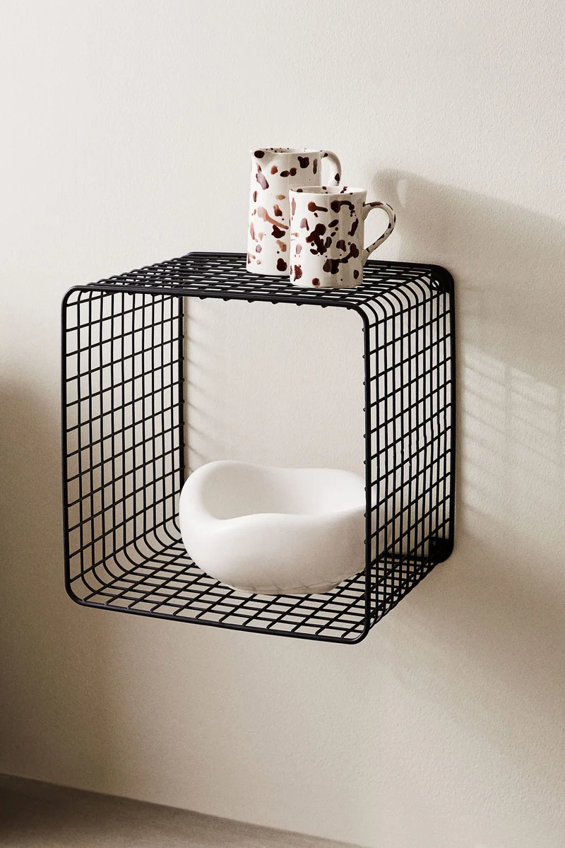 H&M Metal wire wall shelf