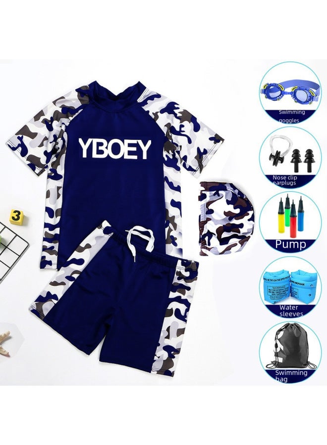 إسكدنيا طقم ملابس سباحة للأطفال للأولاد مكون من ثلاث قطع بأكمام قصيرة، طقم معدات قبعة السباحة، اللون: 8165 أزرق مموه 【ملابس السباحة + سراويل السباحة + قبعة السباحة + نظارات الأطفال】】 - - Image 4