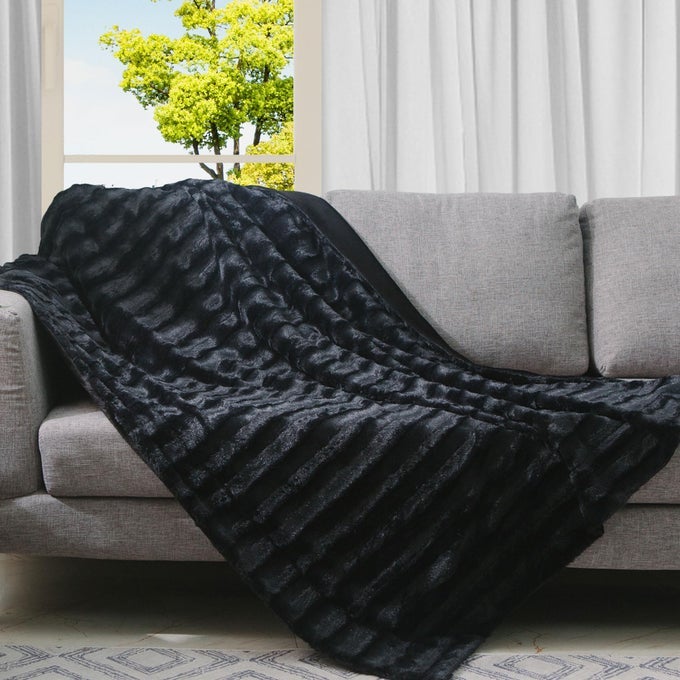 FAUX FUR THROW BLANKET PLUSH BLANKET FOR COUCH AND BED SOFT THROW BLANKET COZY FLUFFY FUR BLANKET FOR SNUGGLING GIFTING HOME DCOR MACHINE WASHABLE 60 X 70 BLACK