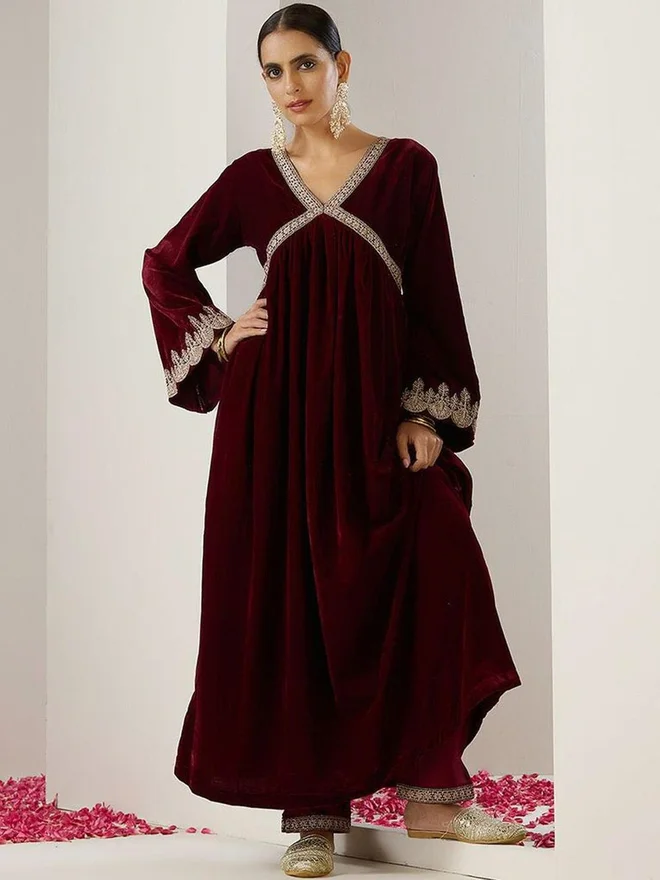 آي شين ISHIN Burgundy Velvet Zari Embroidered A-Line Kurta and Pants Set