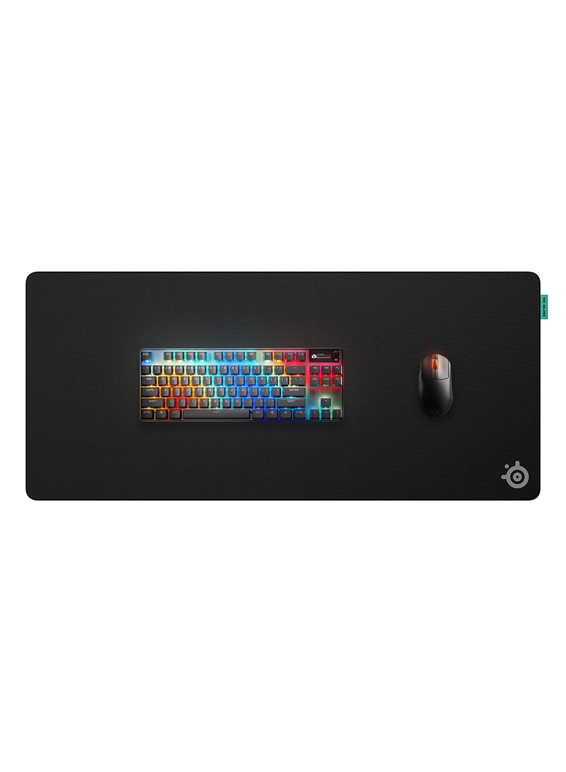 ستيل سيريز وسادة ماوس للألعاب SteelSeries QcK XL للأداء المتوازن، كثافة إضافية لسهولة الانزلاق، حواف مخيطة منخفضة، قاعدة مطاطية نيون غير قابلة للانزلاق، حجم 900 x 400 مم، FPS، MOBAs، RTS، MMO - أسود - Image 4