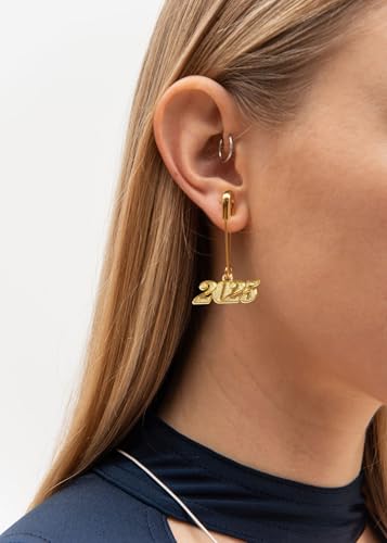 GradPlaza Graduation Year Charm 2023 Signet Year Charm for Graduation Tassels - Image 4