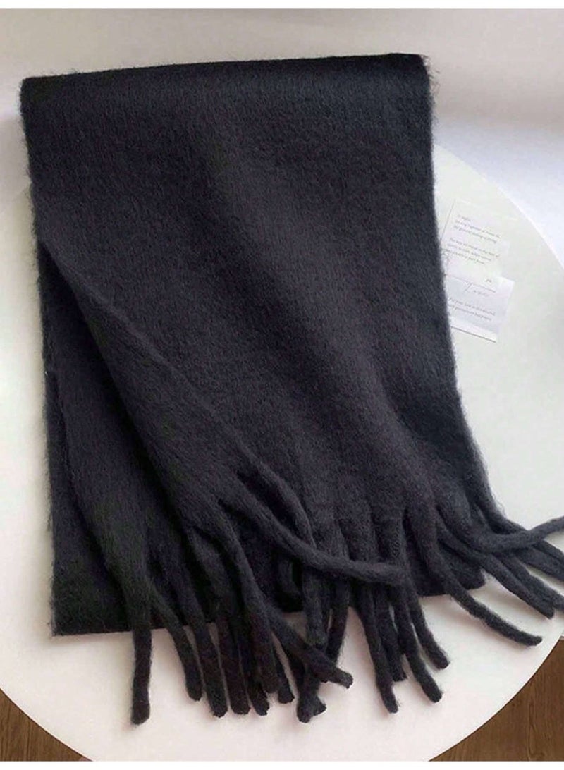 شال شتوي نسائي فاخر بتصميم مخطط شال شتوي مصنوع من  قماش كشميري ناعم ودافئ يضيف لمسة ناعمه وفاخره لإطلالتك الشتوية. - Image 3