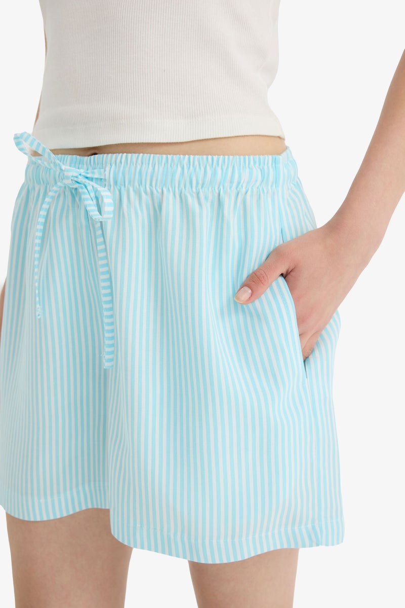 DeFacto Woman A Cut Striped Normal Waist Regular Hem Shorts  - Image 4