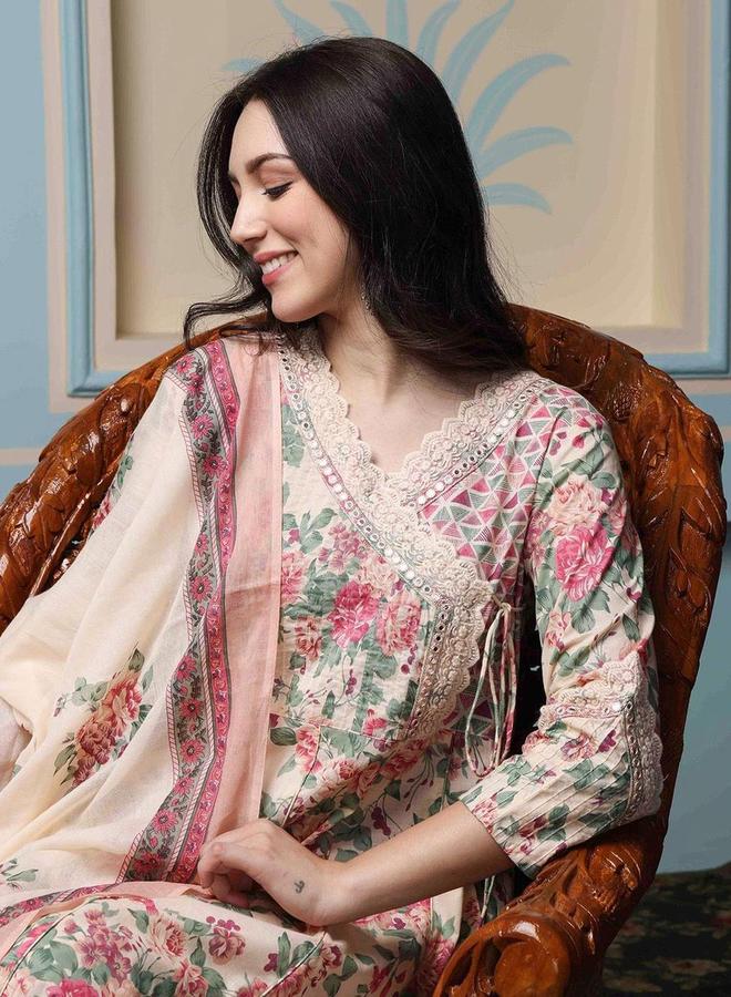 آي شين طقم كورتا وبنطلون ودوباتا قطن بطبعة أزهار من إيشين - Image 2