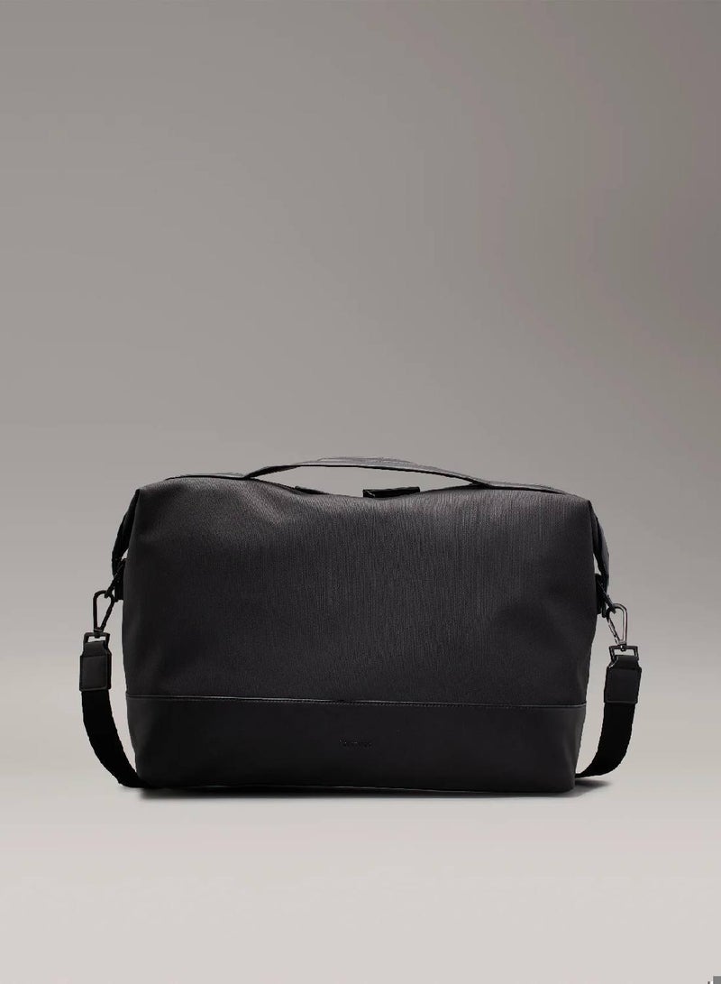 كالفن كلاين حقيبة عطلة نهاية الأسبوع - Image 1