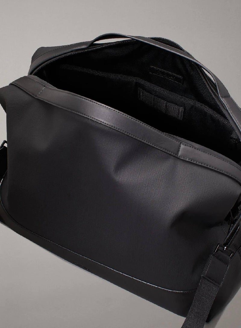 كالفن كلاين حقيبة عطلة نهاية الأسبوع - Image 4