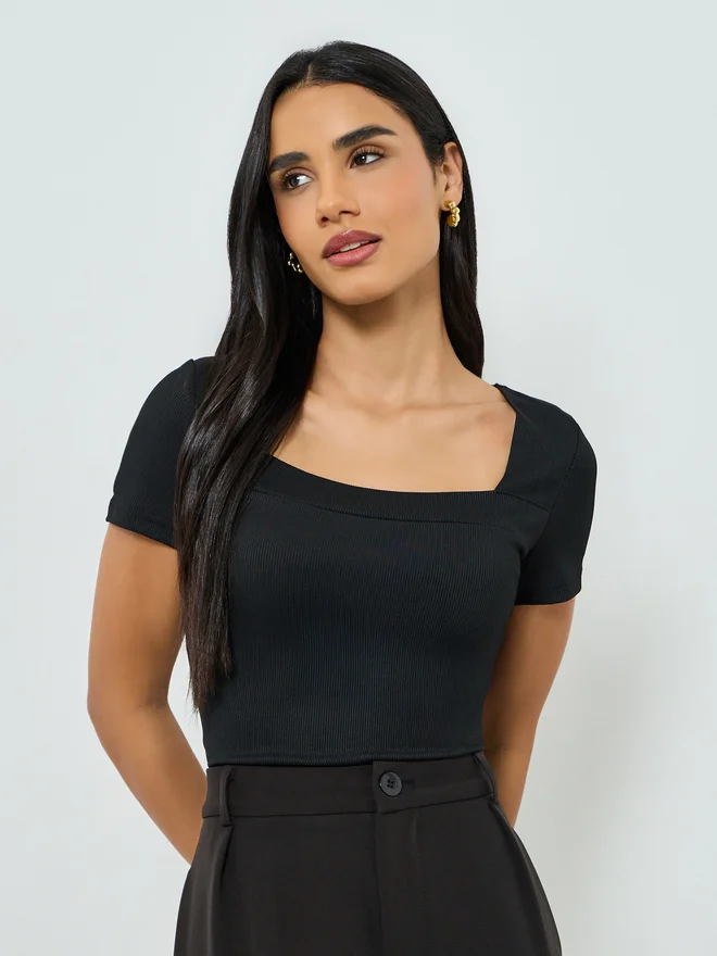 Styli Styli Black Solid Square Neck Knit T-Shirt