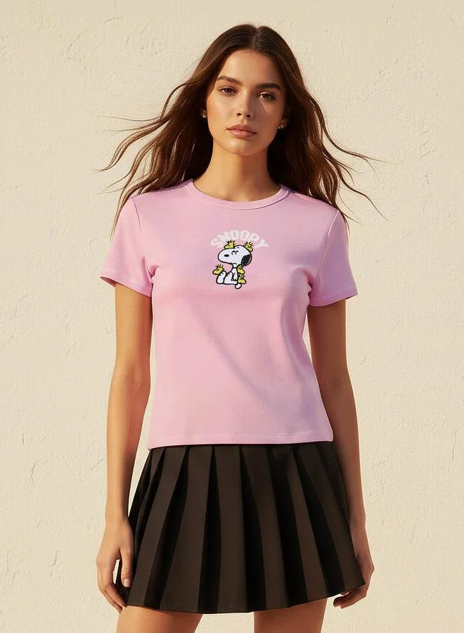 اس بي كاركترز T shirt with Snoopy Embroidery