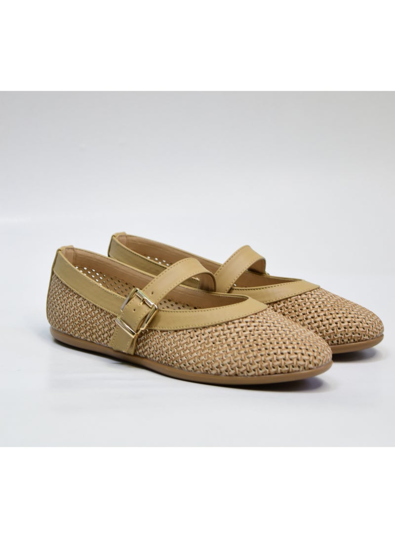 Women's casual flat shoes with a lightweight mesh design that allows for all-day breathability, featuring a stylish side strap and a modern touch suitable for everyday outings, university, and work. - Image 2