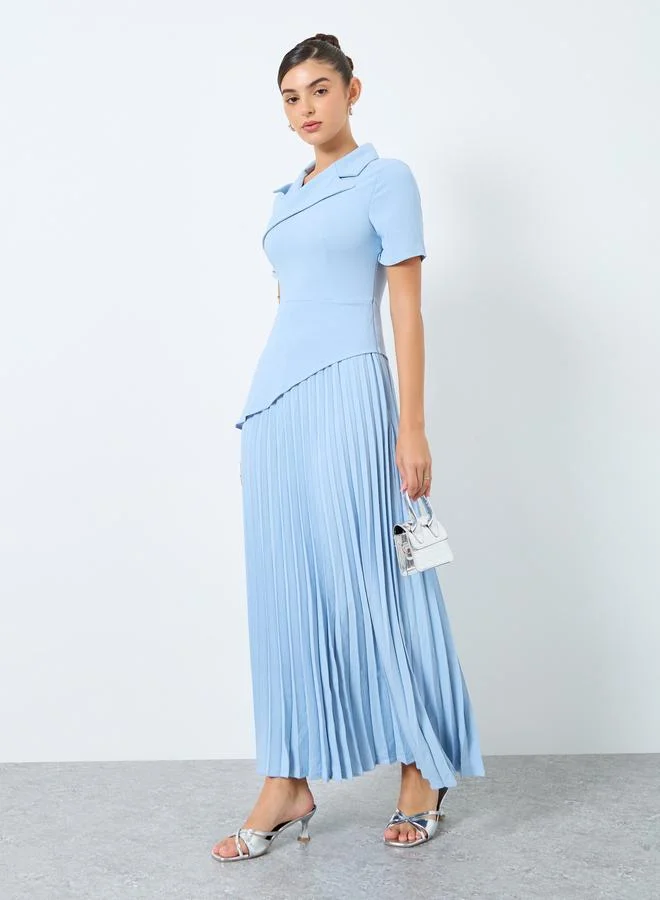 ستايلي فستان طويل بتفاصيل كسرات مع أزرار