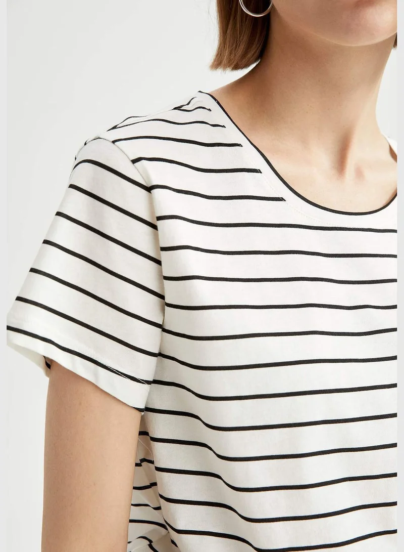 ديفاكتو Woman Knitted Regular Fit C Neck Short Sleeve T-Shirt