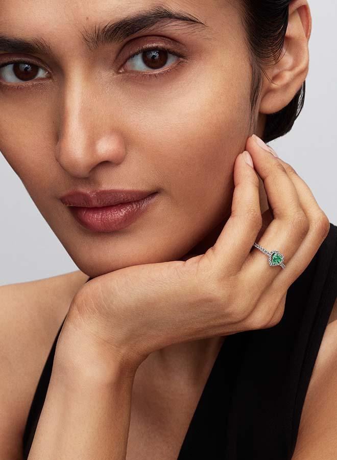 PANDORA Elevated Mint Green Heart Ring - Image 3