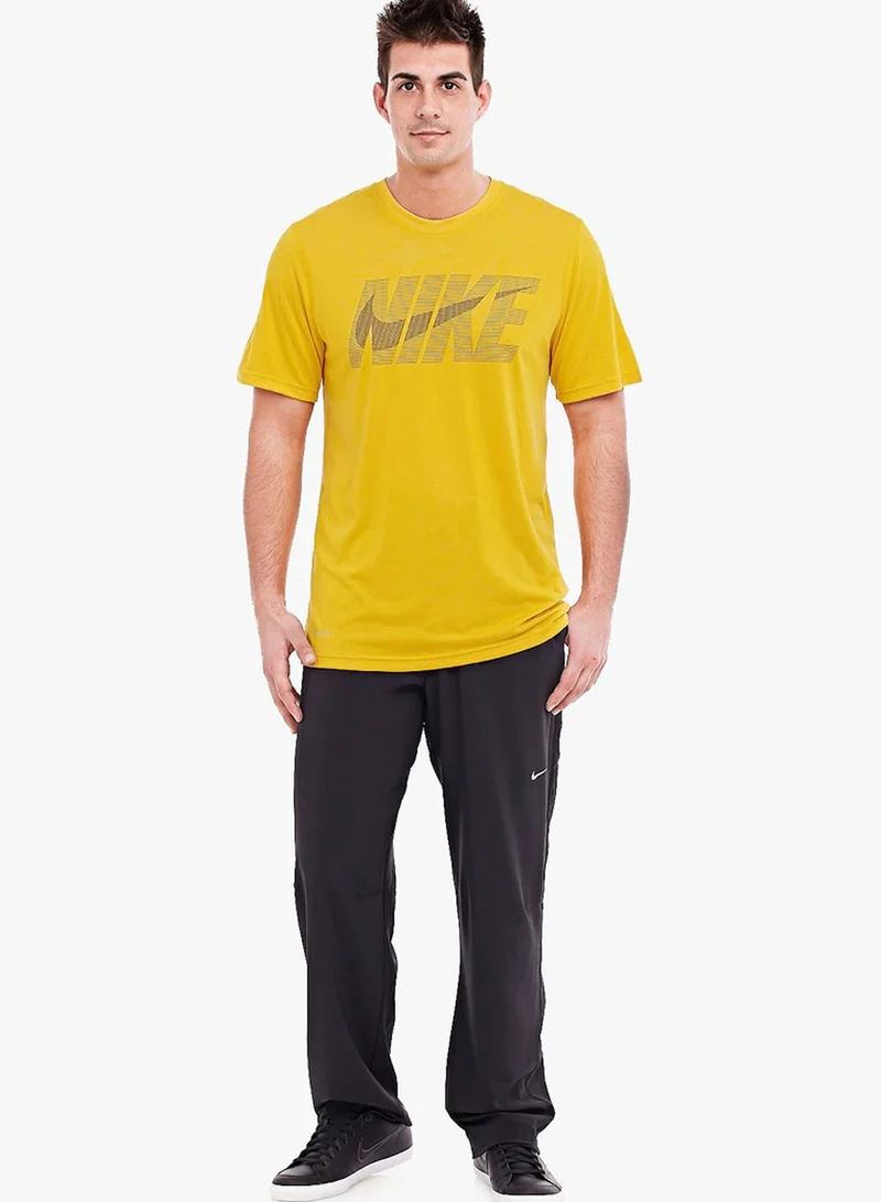 Nike Legend Ss Swoosh T-Shirt
