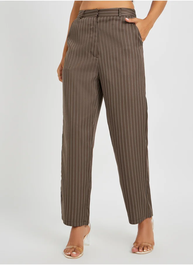 ستايلي Striped Flat Front Tapered Fit Pants