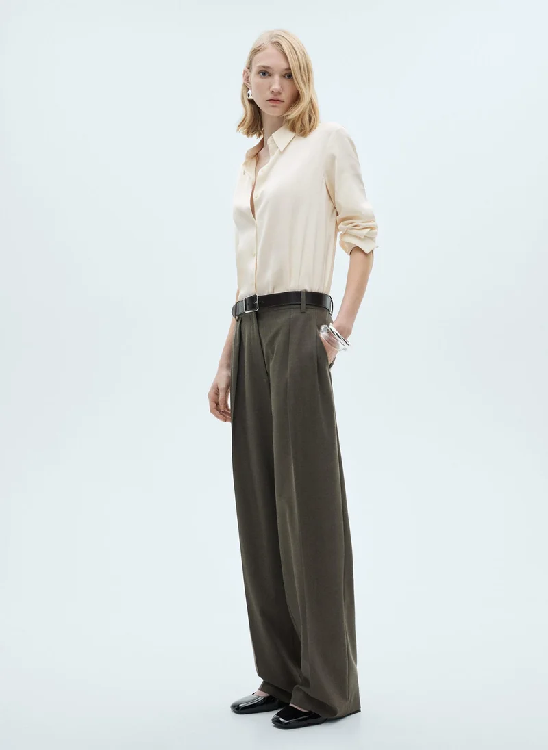 مانجو Satin Finish Flowy Shirt