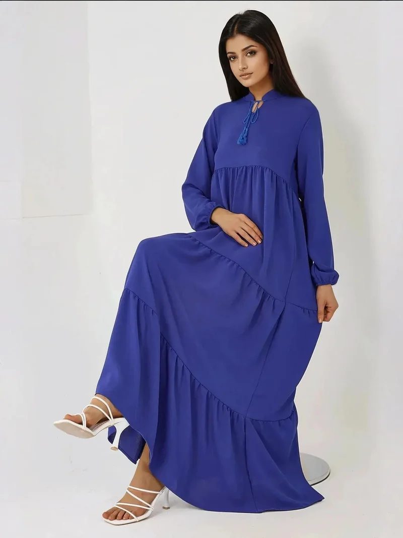 زوبعة فستان طويل بأكمام طويلة وياقة دائرية