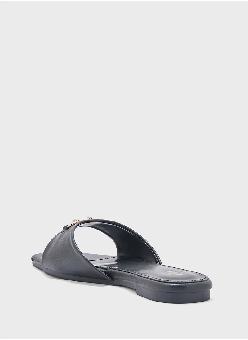 ايلا Horse Bit Trim Detail Flat Sandal