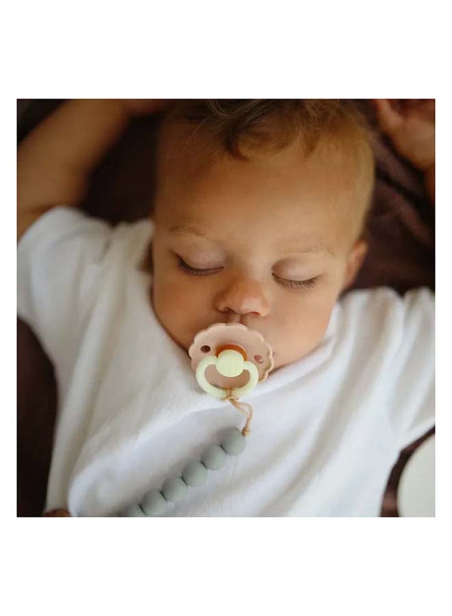 FRIGG Daisy Silicone Baby Pacifier 0-6M 2-Pack Blush Night/Cream - Size 1 - Image 5