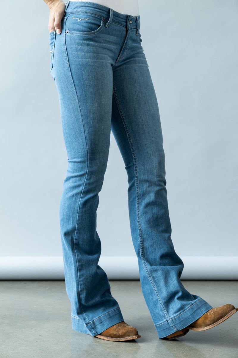 Kimes Ranch Women's Lola Soho Fade Western Mid-Rise Wide Flare Leg Light Wash Tri-Blend Denim Blue Jeans, 4-36 - Image 4