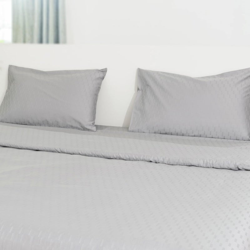 Oyvu Luxury Duvet Cover | 300 TC | 100% Cotton | Alloy Color | Premium Steps Design for Bedroom | Lightweight Duvet Cover for Duvet | Size- 92” x 102” inch - Image 3