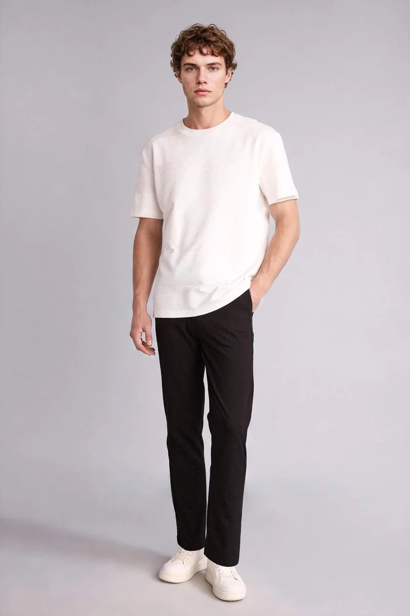 ديفاكتو Tapered Fit Trousers