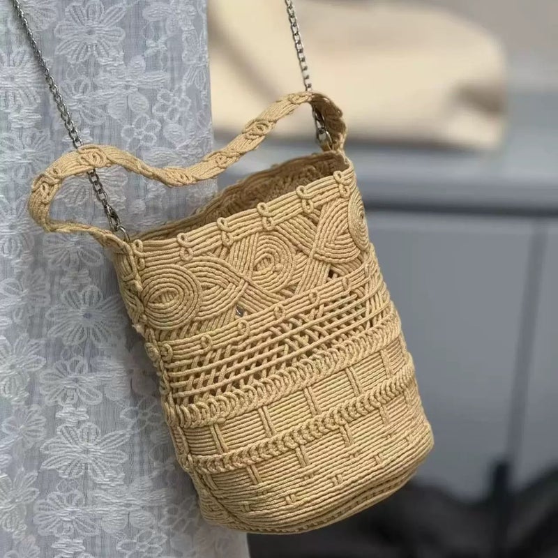 حقيبة دلو من القش المنسوج يدويًا مع سلسلة - Image 4